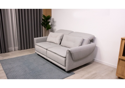 多段可調式頭枕