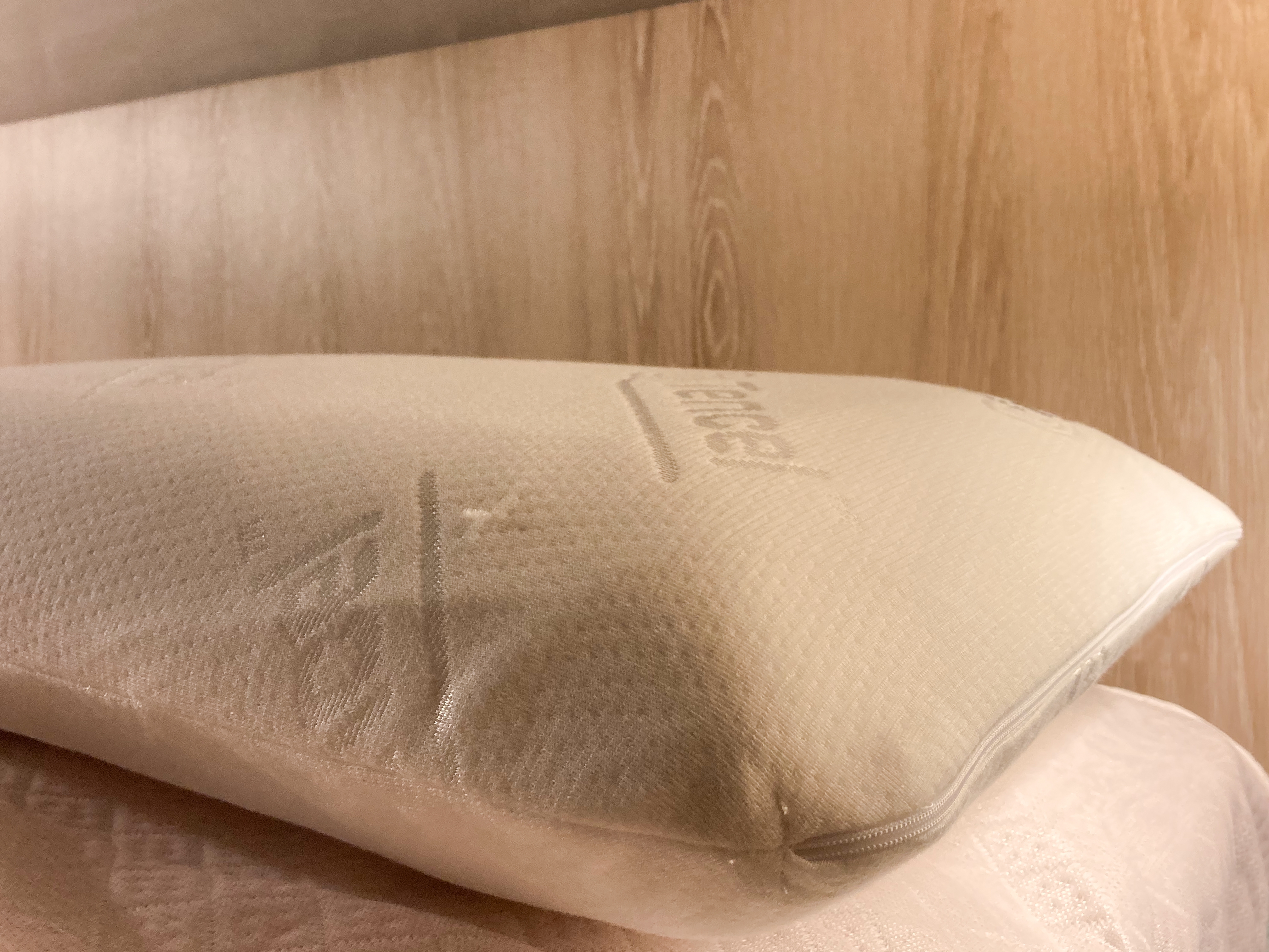 4科技釋壓舒眠枕