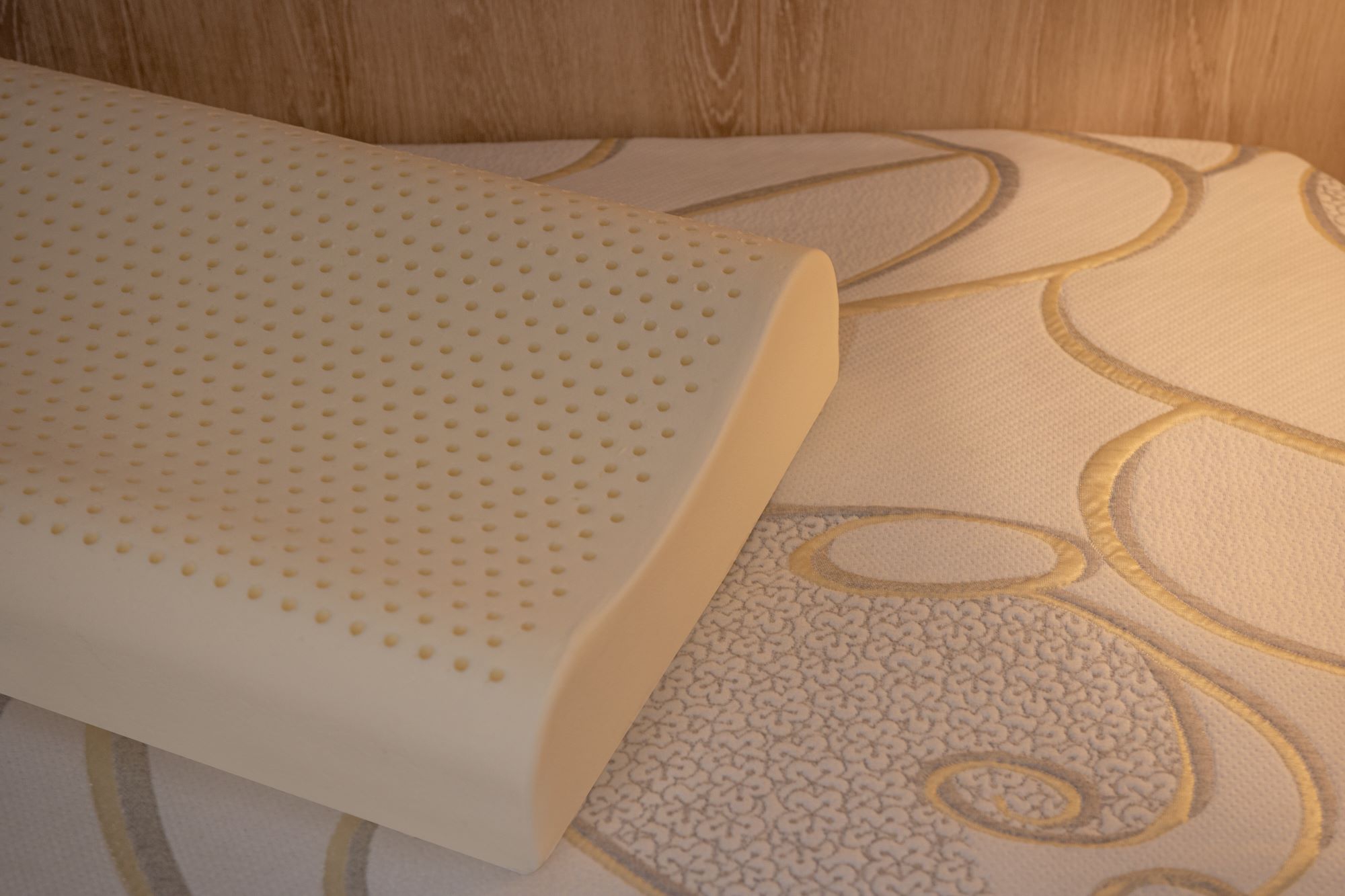 泰國原生態乳膠舒眠枕-平面